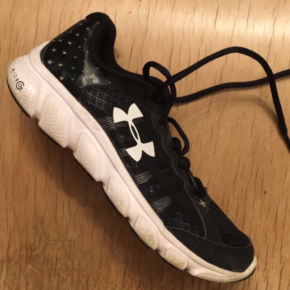 toddler boy under armour shoes